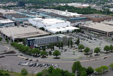 Roosevelt Field Mall
