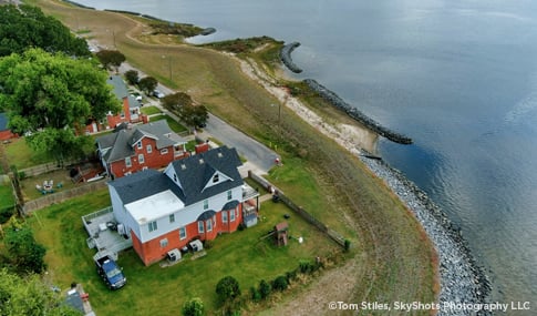 Single family houses along the newly completed living shoreline.