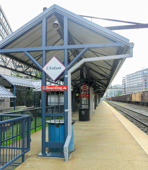 The L’Enfant Rail Station boarding platform and track.