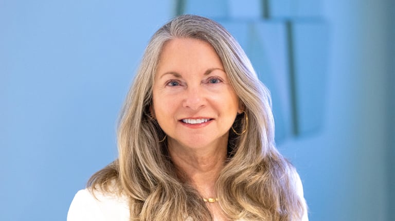 Headshot of Carolyn Groobey, VHB's lead independent director.
