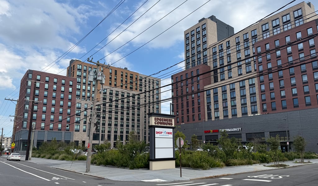 Street-level view of Buildings A1 and B1 at Edgemere Commons.