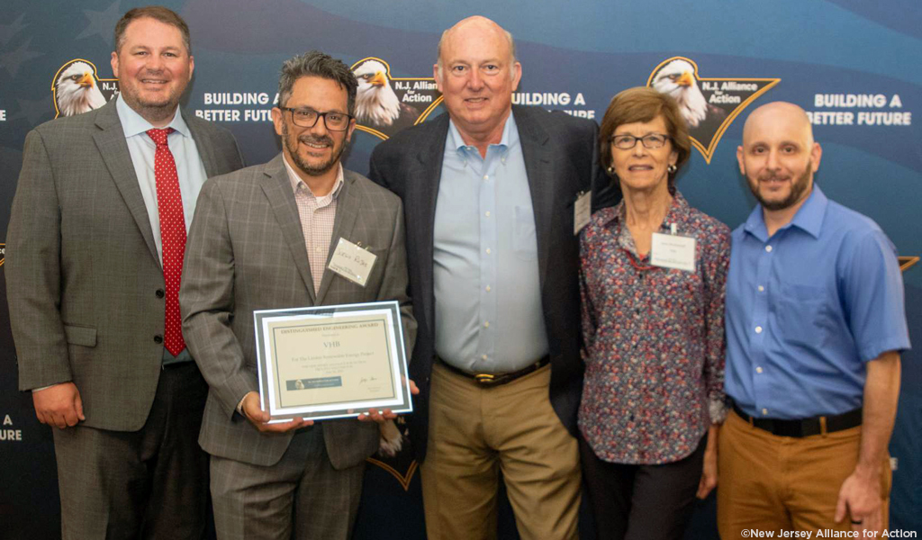 Project partners accept Distinguished Engineering Award for Linden Renewable Energy.