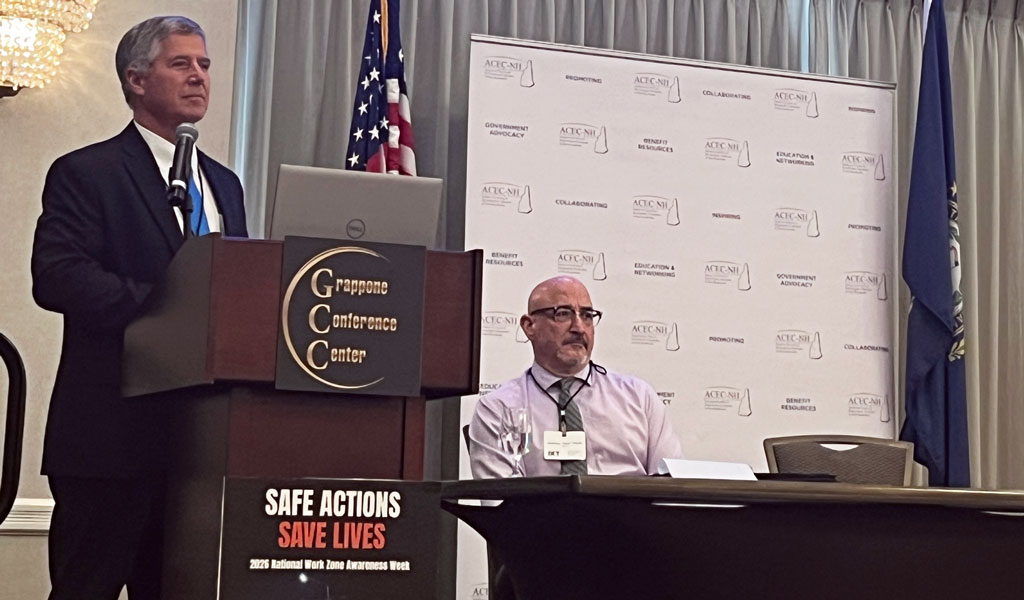 VHB Principal Gregory L. Bakos and NHDOT Project Manager Anthony Puntin 