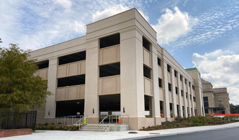 Corner façade and entrance of the new Science Museum of Virginia parking deck.